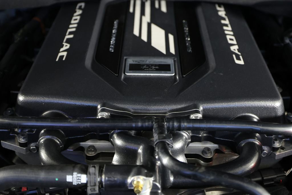 Used 2026 Cadillac Escalade V w/ LPO, ONYX Package image 46