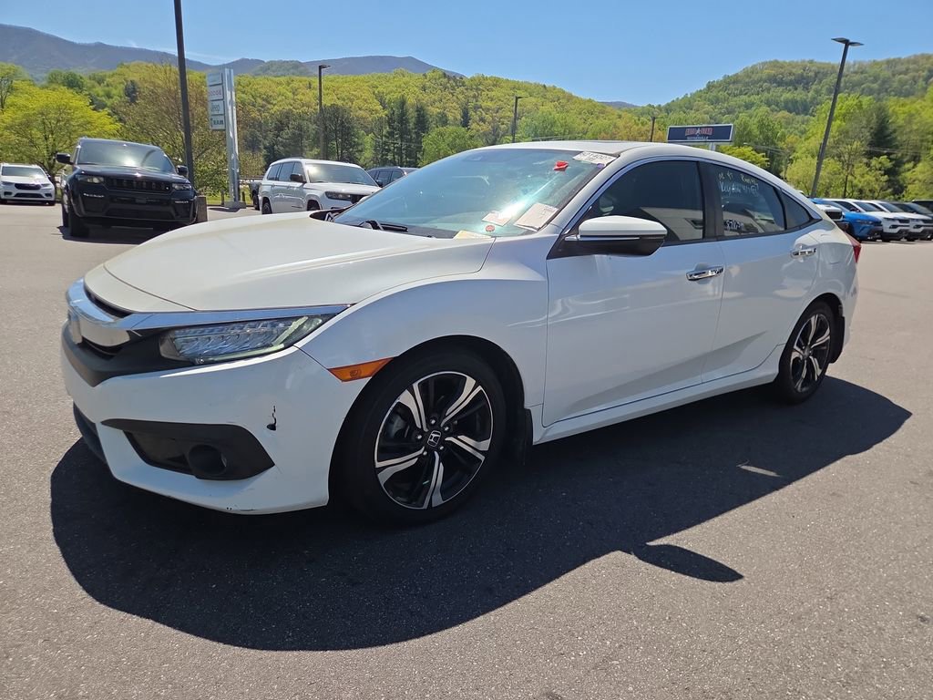 Used 2018 Honda Civic Touring image 5