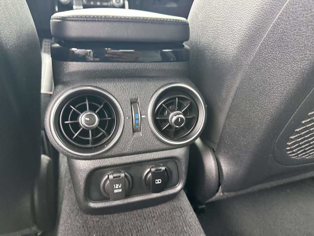 Used 2020 Kia Stinger GT-Line AWD/4WD image 11