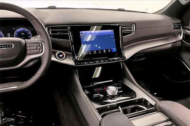 Used 2024 Jeep Wagoneer Series II image 6