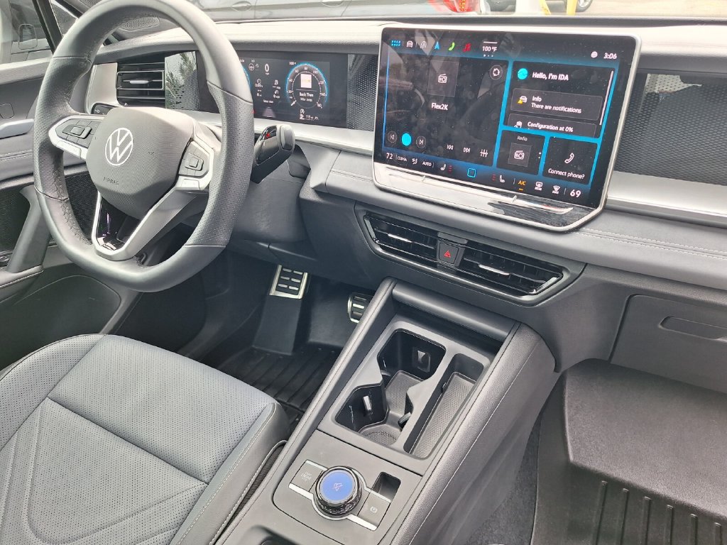 Used 2025 Volkswagen Tiguan SE R-Line AWD/4WD image 24