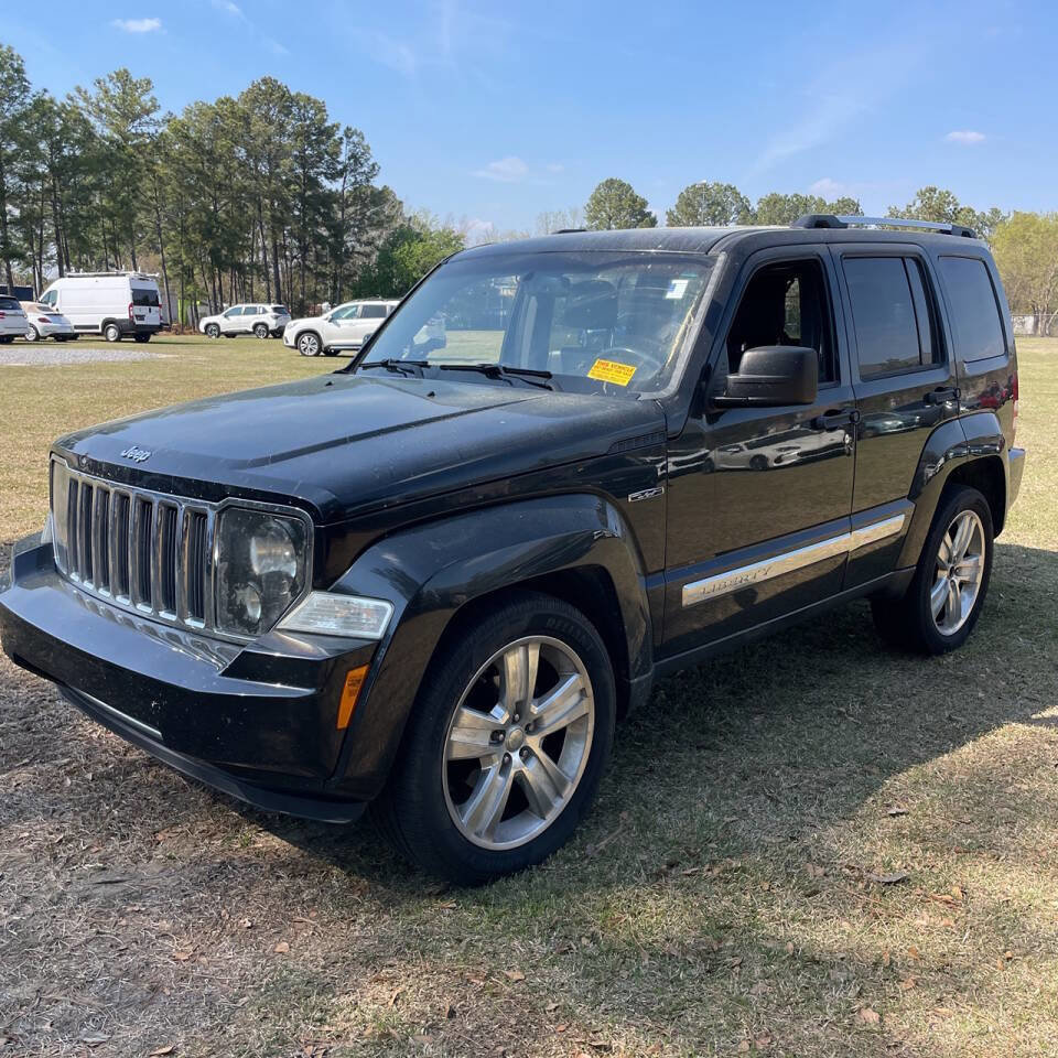 Used 2012 Jeep Liberty Limited Jet image 2