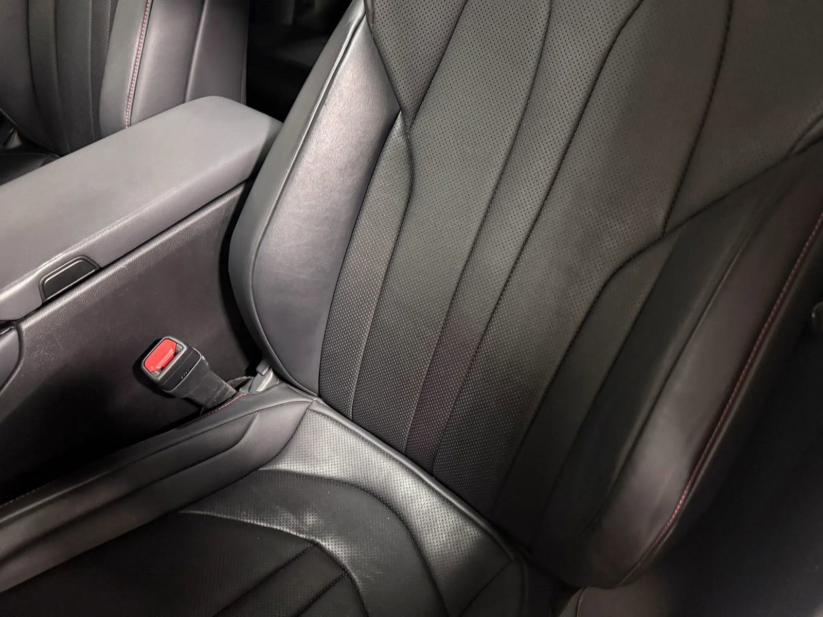 Used 2019 Lexus UX 200 F Sport w/ F Sport Premium Package FWD image 20