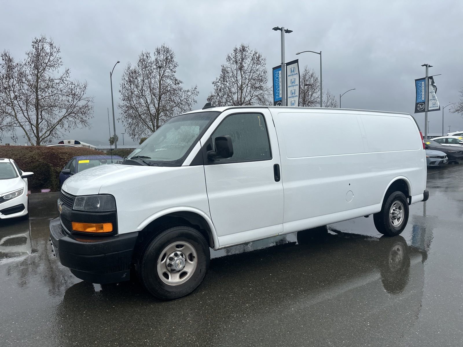 Used 2023 Chevrolet Express 2500 Extended w/ Driver Convenience Package image 5