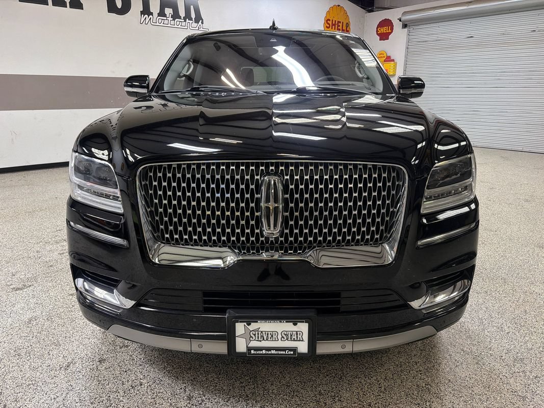 Used 2018 Lincoln Navigator Reserve w/ Technology Package AWD/4WD image 12