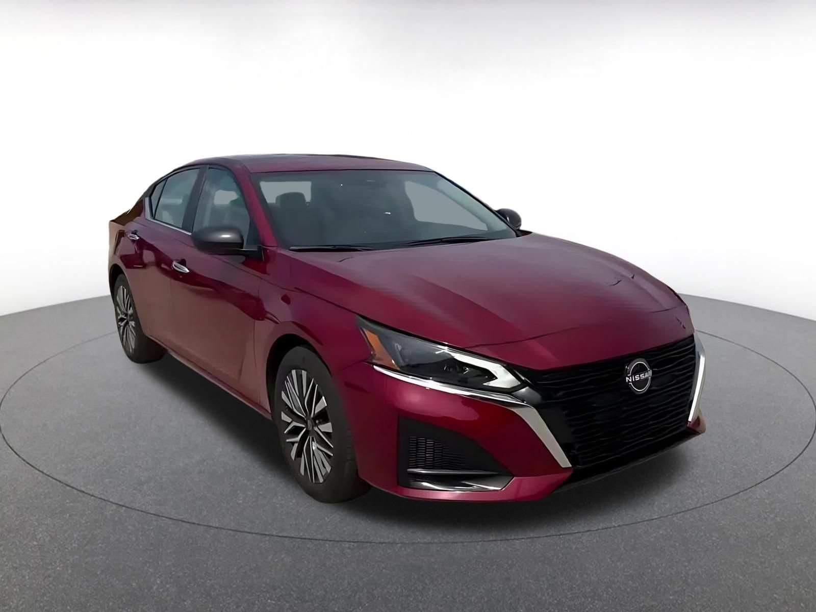 Used 2025 Nissan Altima 2.5 SV FWD image 3