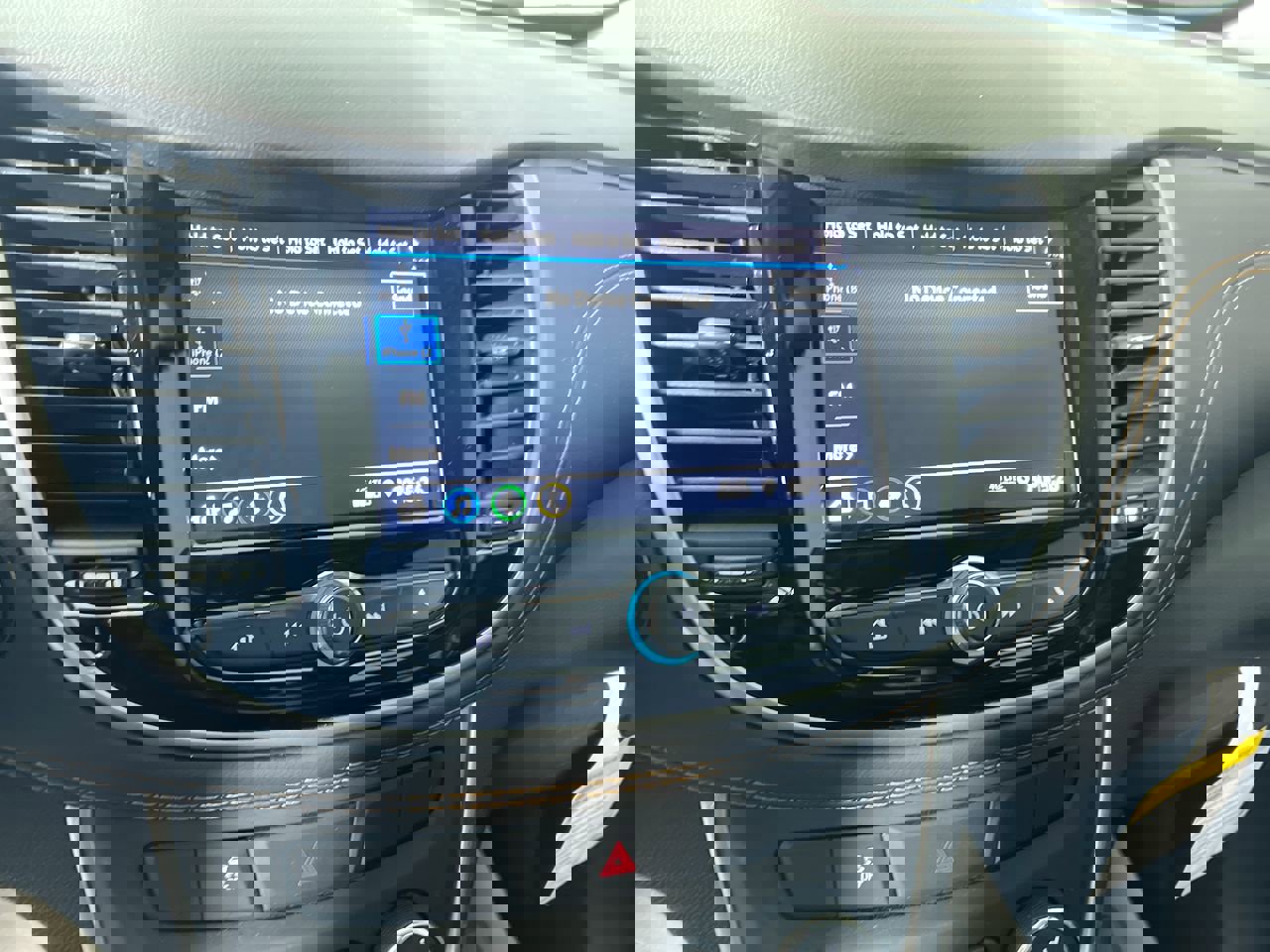 Used 2022 Chevrolet Trax LT w/ LT Convenience Package image 26