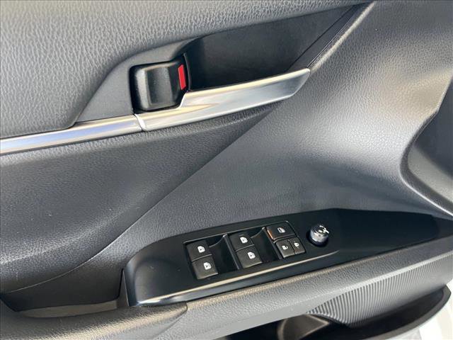 Used 2019 Toyota Camry SE FWD image 17