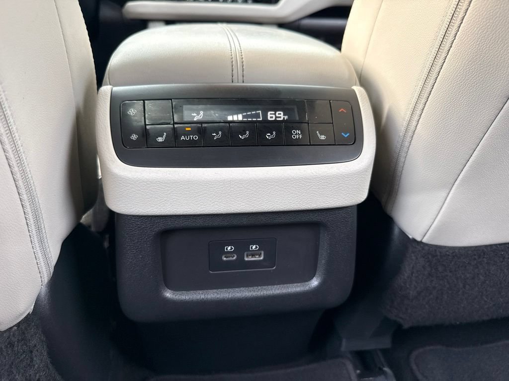Used 2023 Nissan Pathfinder SL w/ SL Premium Package FWD image 27