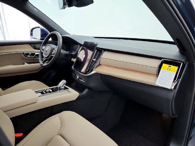 New 2027 Volvo XC90 B6 Plus AWD/4WD image 17