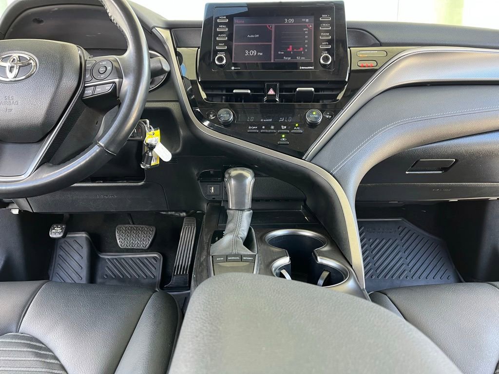 Used 2024 Toyota Camry SE FWD image 18