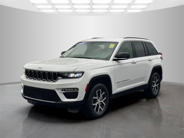 Certified 2024 Jeep Grand Cherokee Limited image 3