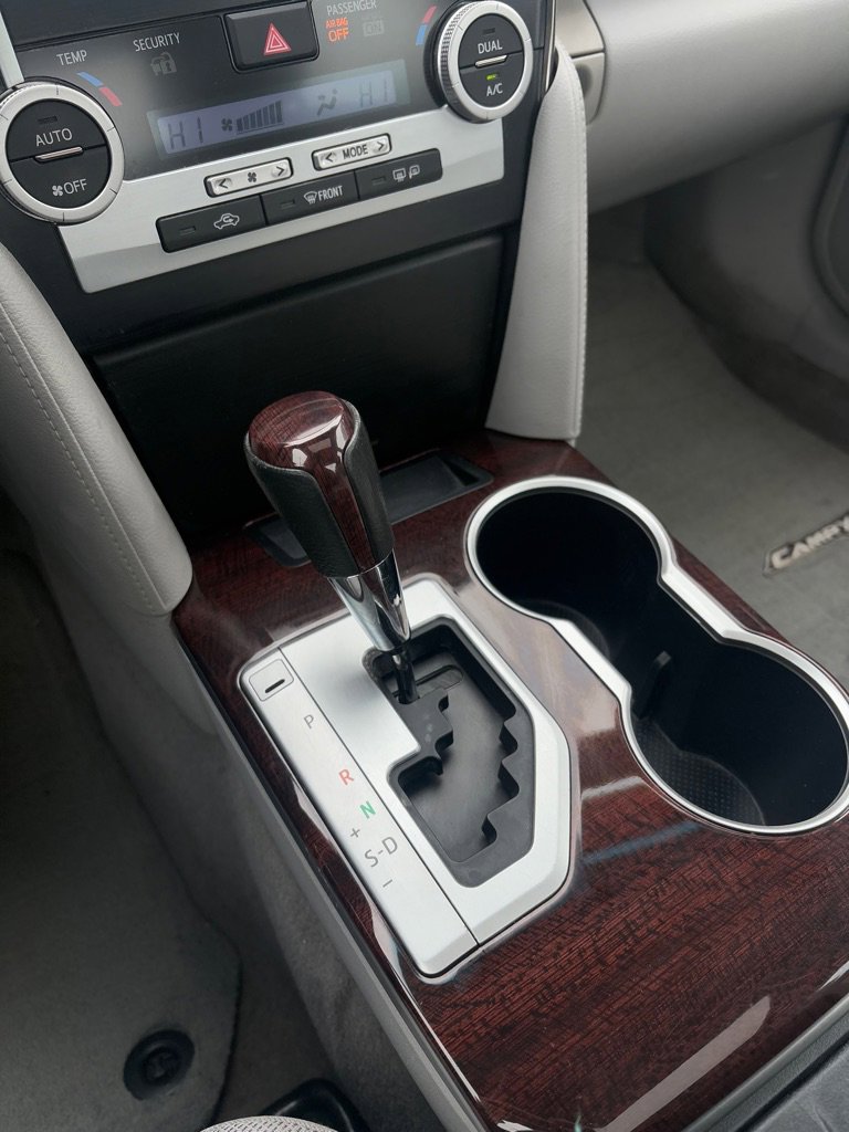 Used 2014 Toyota Camry XLE image 20