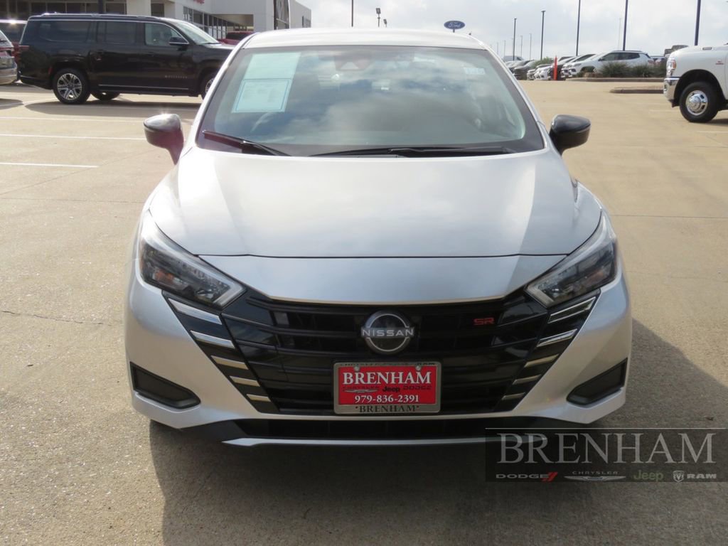 Used 2024 Nissan Versa SR image 9