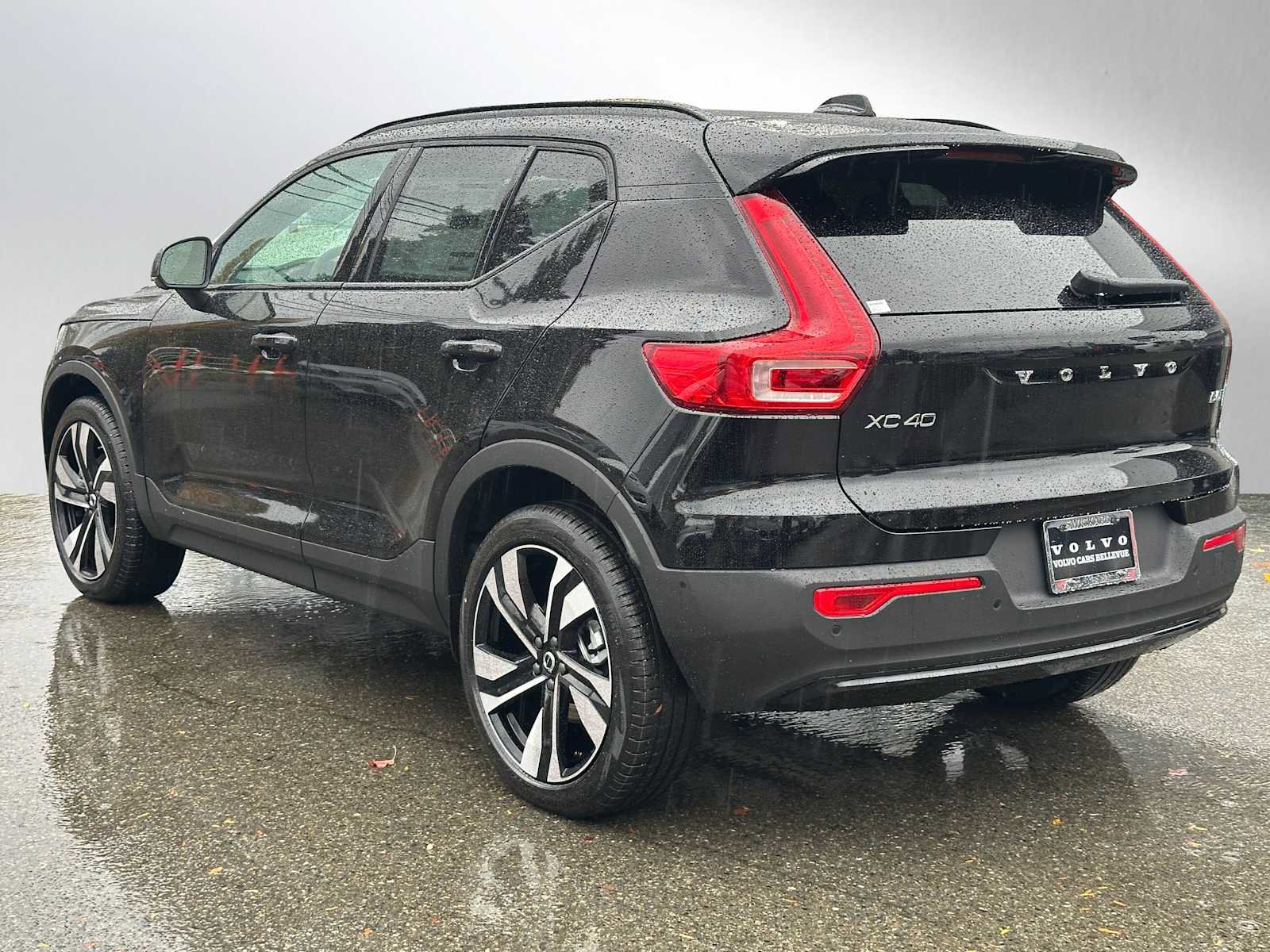 New 2026 Volvo XC40 B5 Plus w/ Climate Package image 13