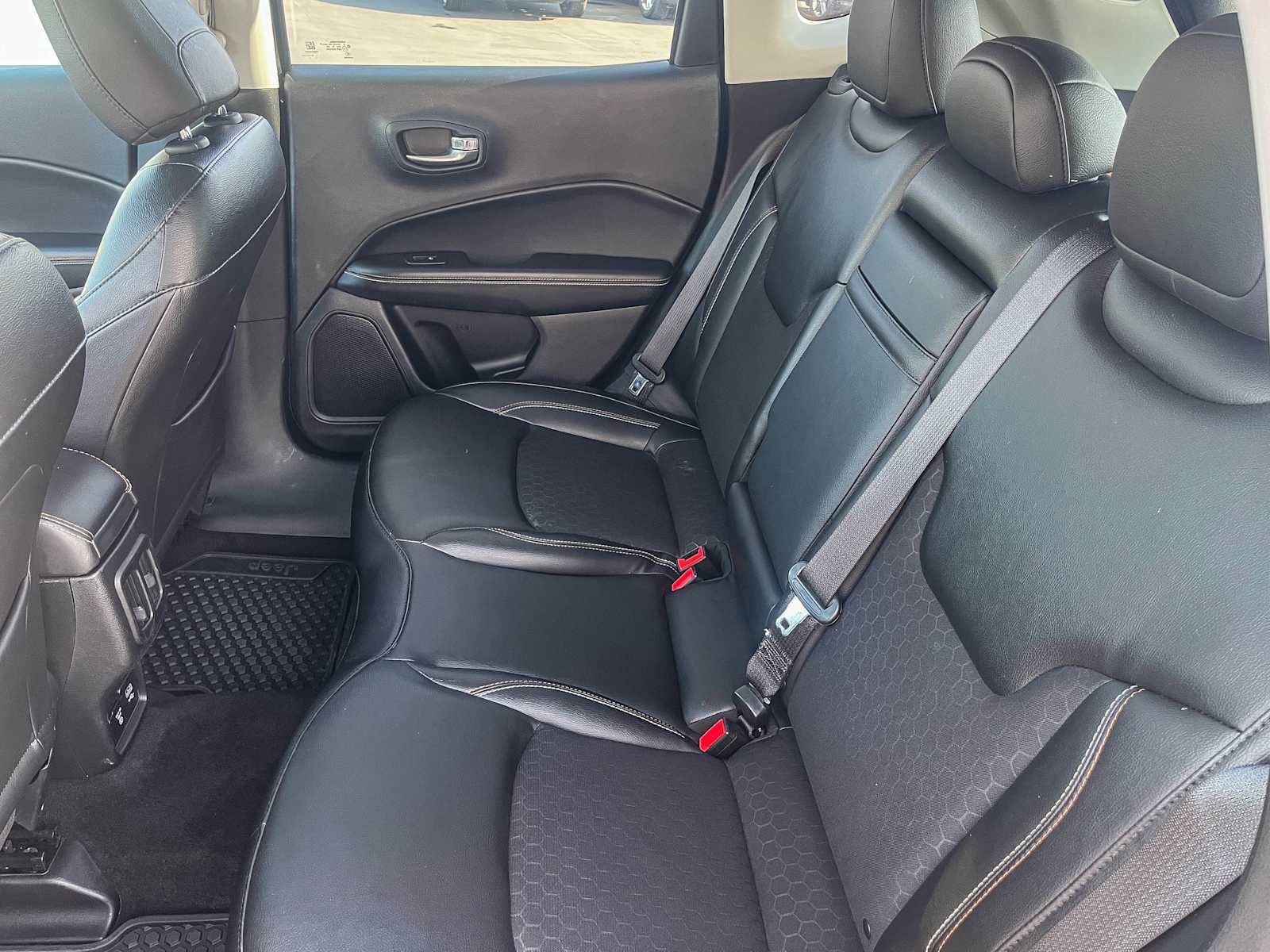 Used 2019 Jeep Compass Latitude w/ Popular Equipment Group image 17