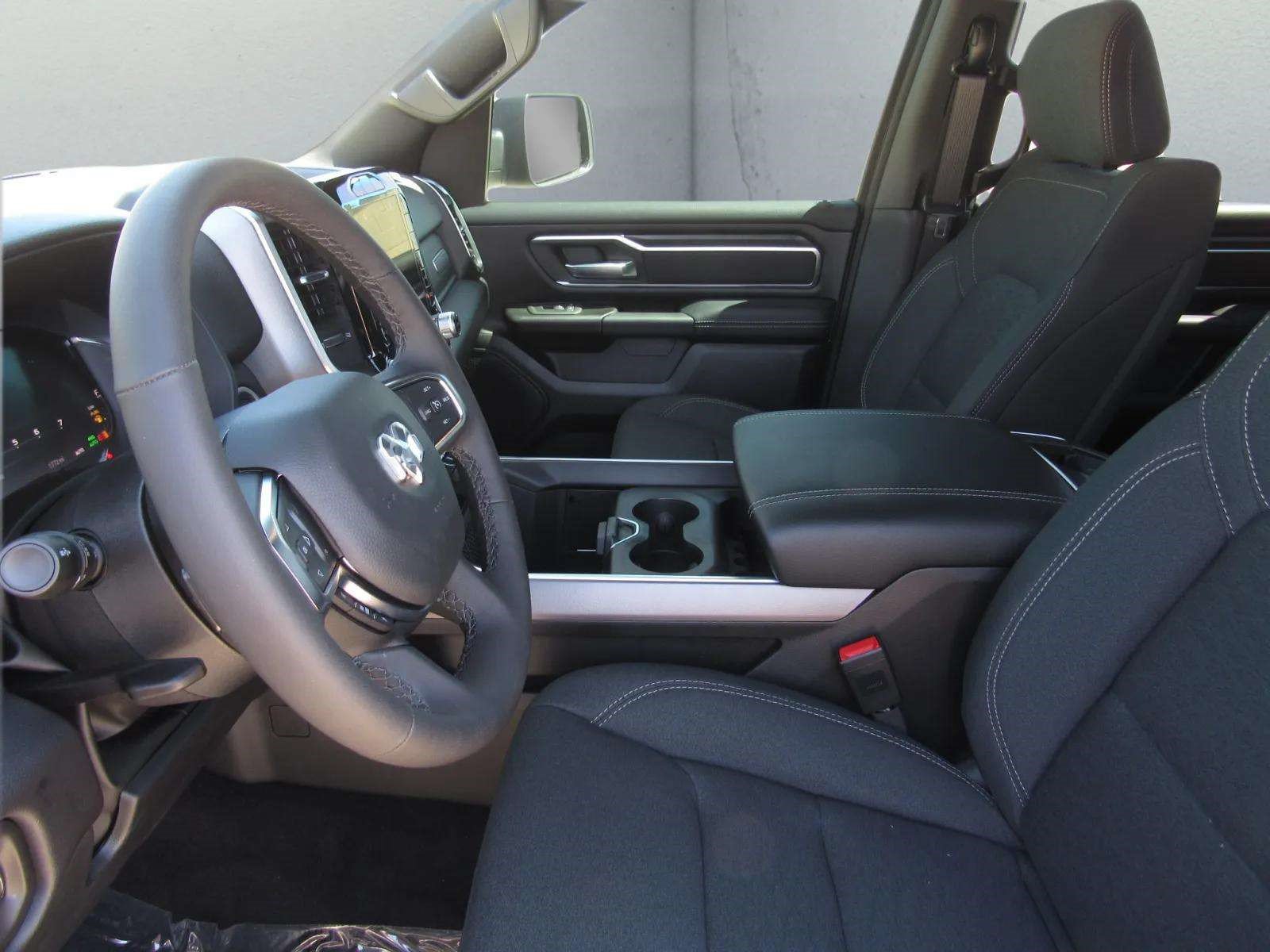 Used 2026 RAM 1500 Big Horn AWD/4WD image 13