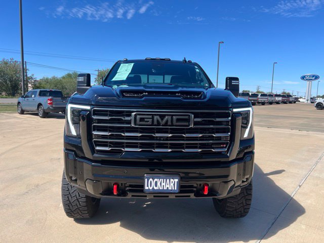 Used 2025 GMC Sierra 2500 AT4 w/ AT4 Premium Plus Package AWD/4WD image 2