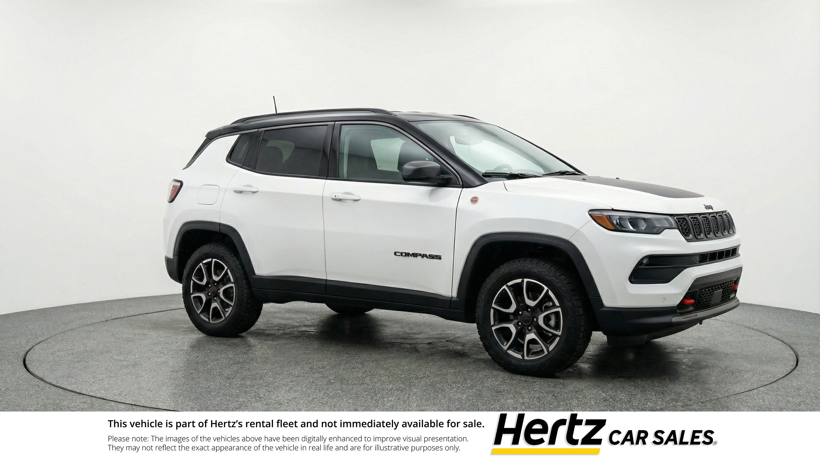 Used 2025 Jeep Compass Trailhawk AWD/4WD image 1
