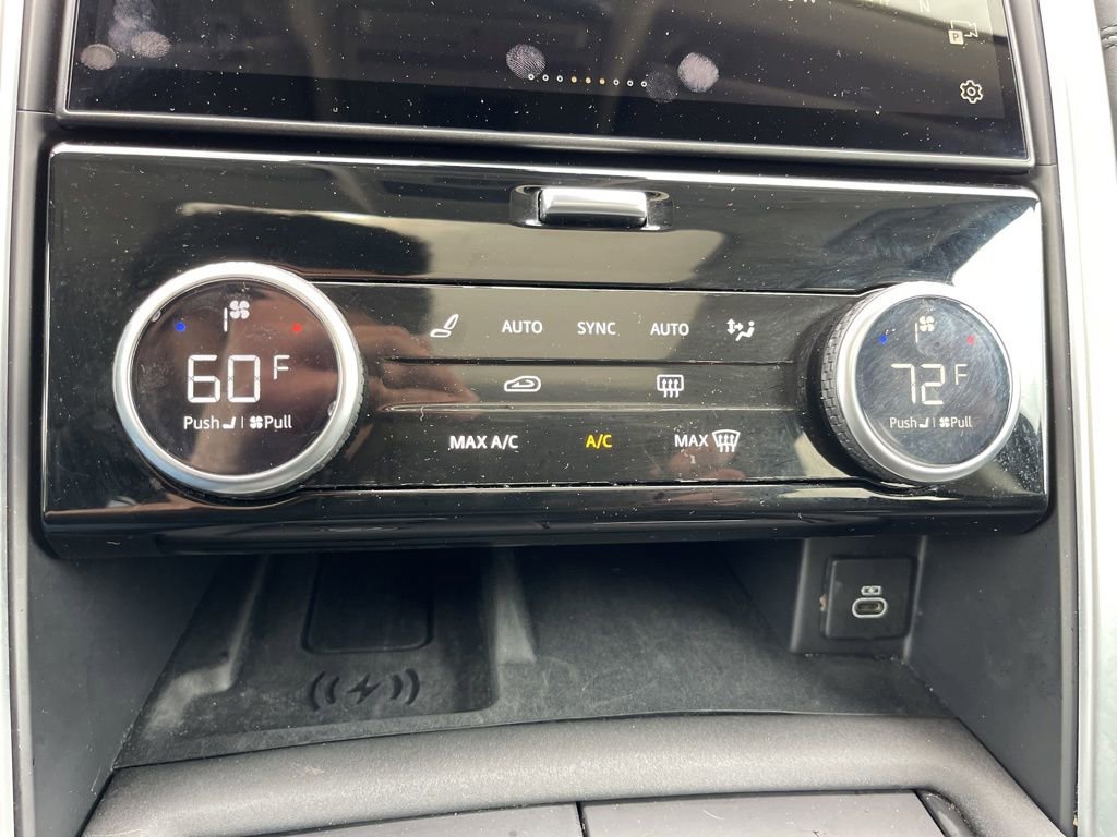 Used 2024 Land Rover Discovery S AWD/4WD image 12