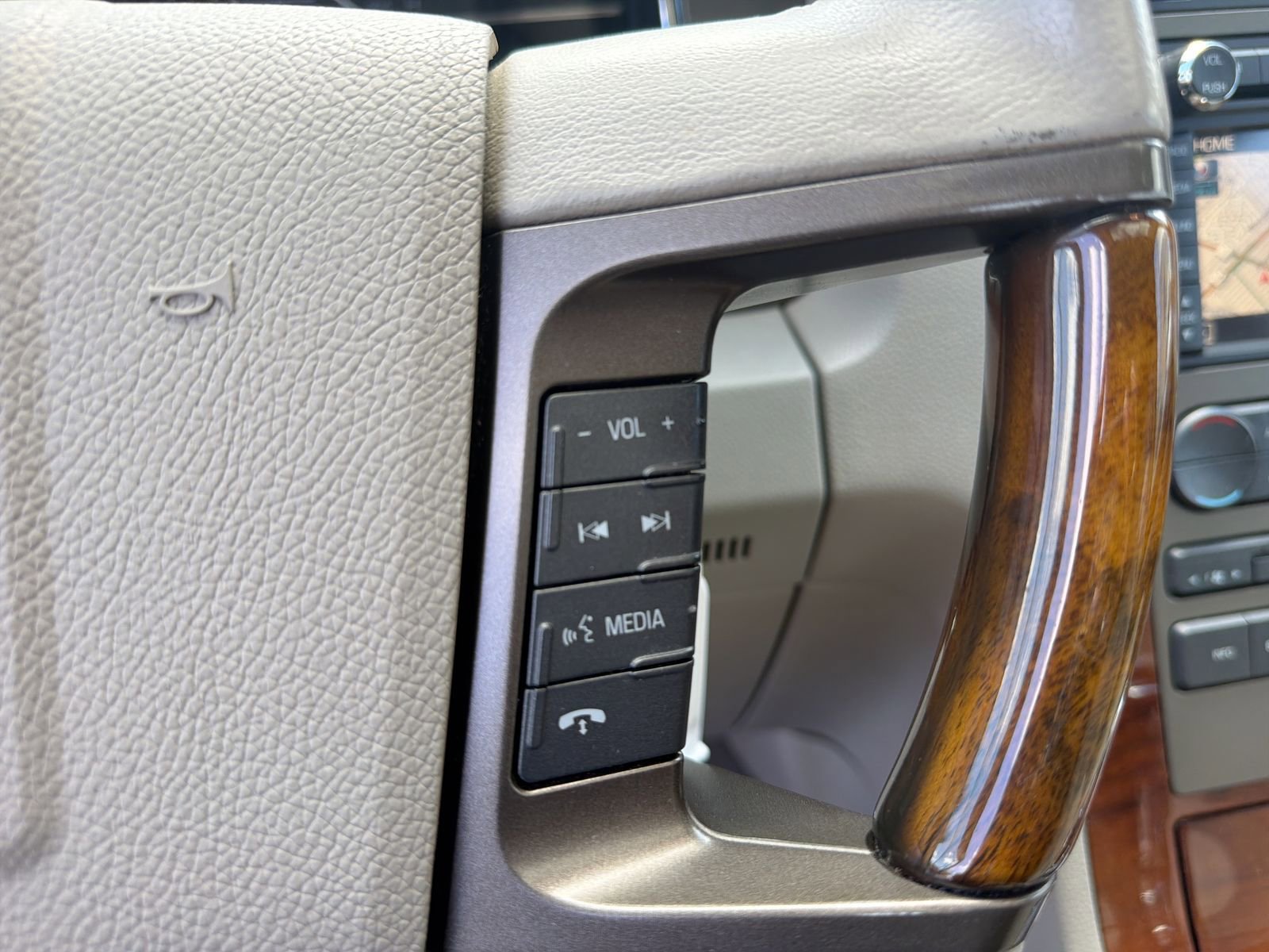 Used 2013 Lincoln Navigator 4WD w/ HD Trailer Tow Pkg image 29