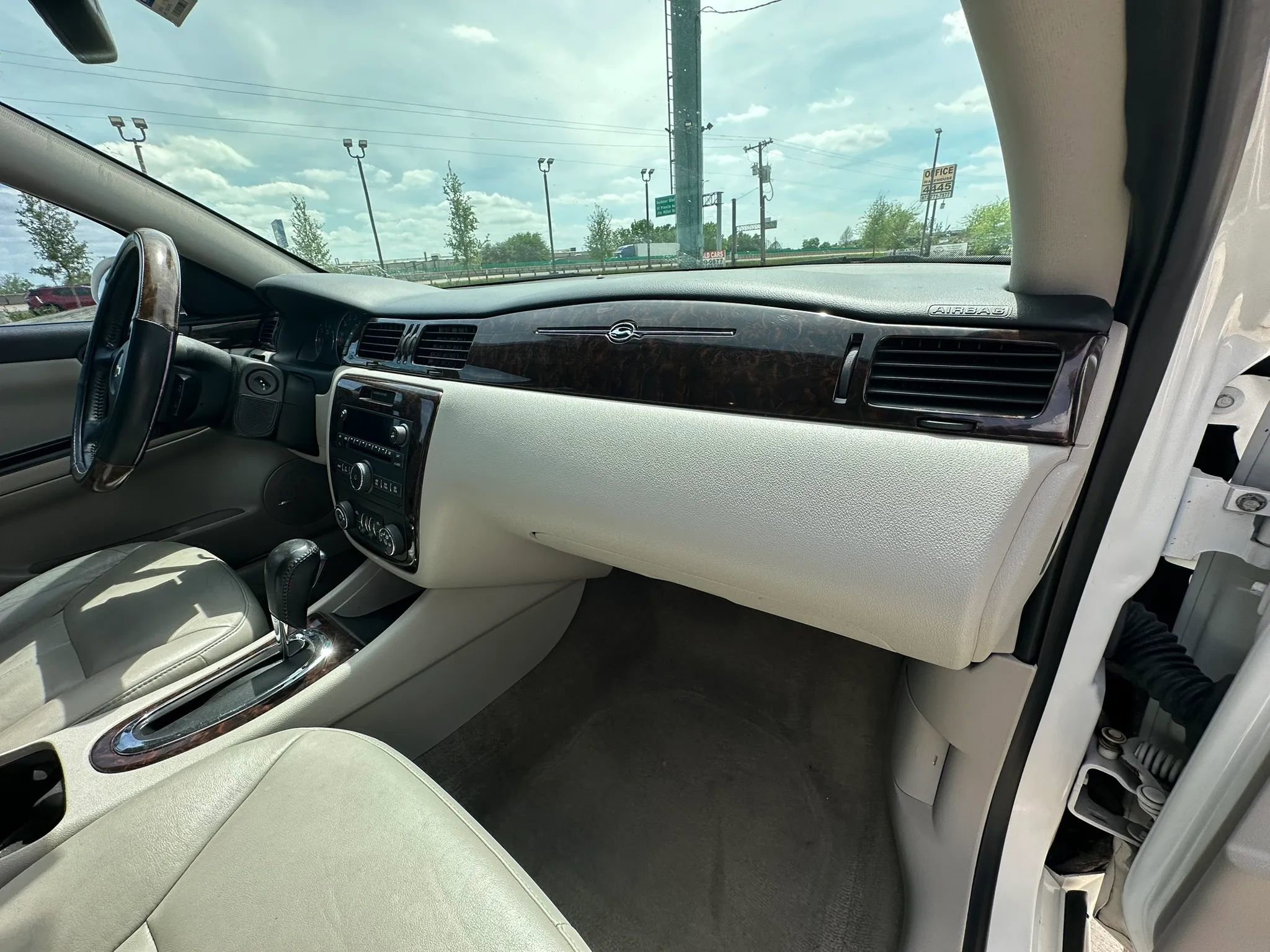 Used 2013 Chevrolet Impala LTZ image 21