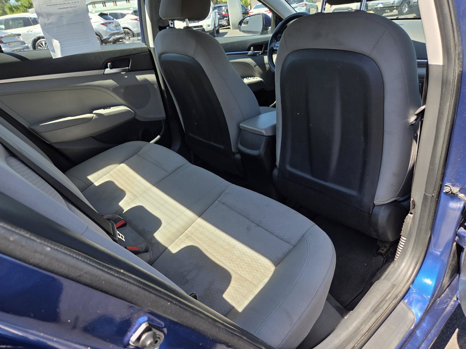 Used 2019 Hyundai Elantra SE FWD image 19
