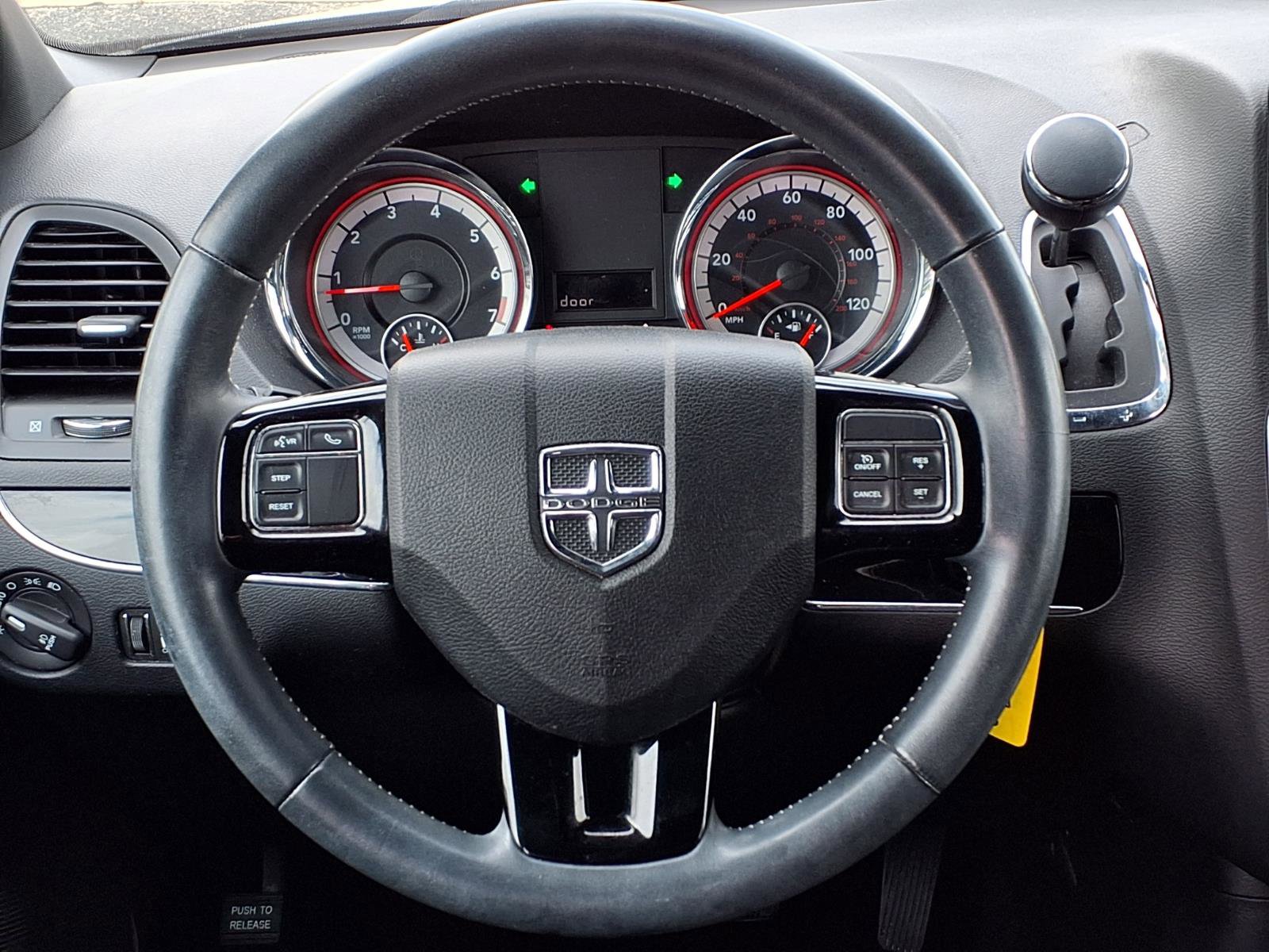 Used 2018 Dodge Grand Caravan SE image 19