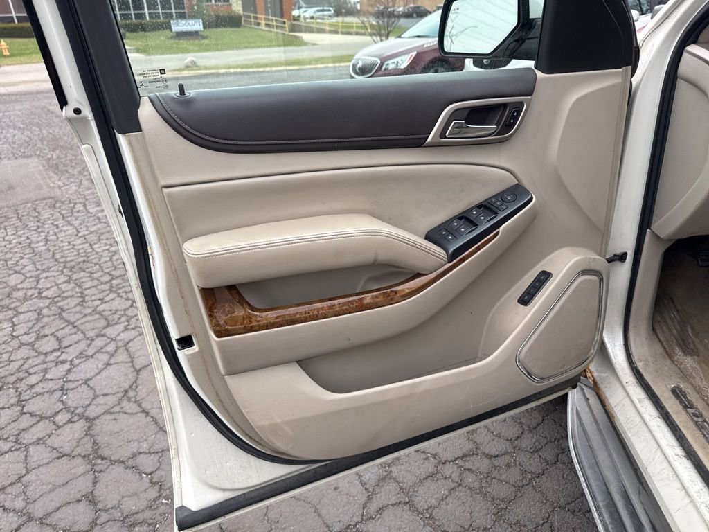 Used 2015 GMC Yukon Denali w/ Touring Package AWD/4WD image 19