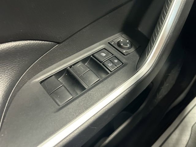 Used 2020 Toyota RAV4 XLE w/ Convenience Package image 31