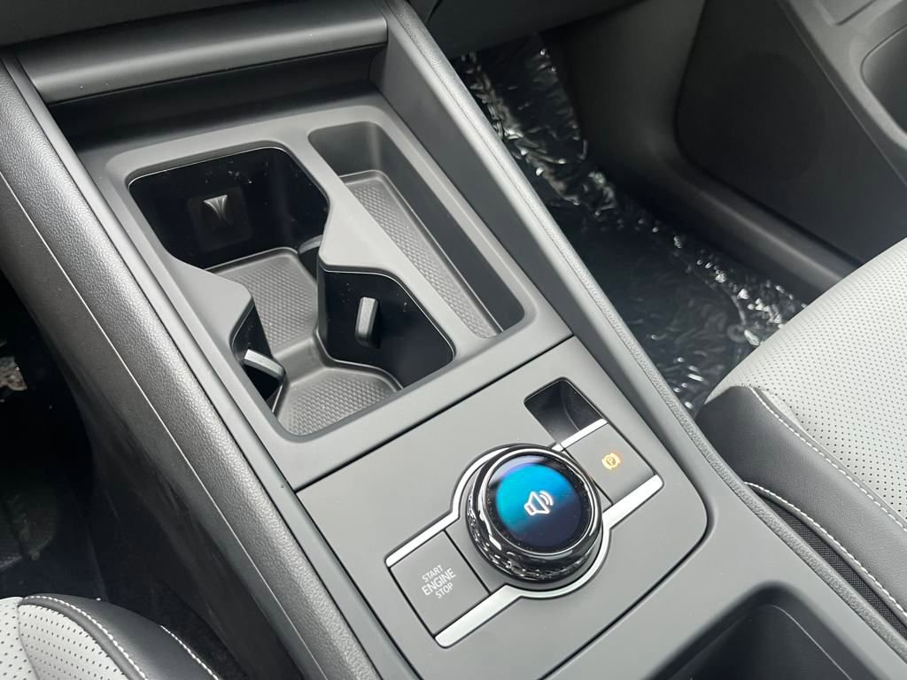 New 2025 Volkswagen Tiguan SE image 15