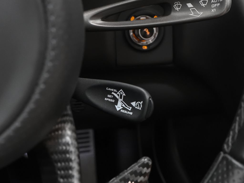 Used 2016 McLaren 675LT Spider RWD image 58