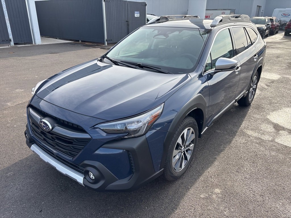 Used 2025 Subaru Outback Touring image 6