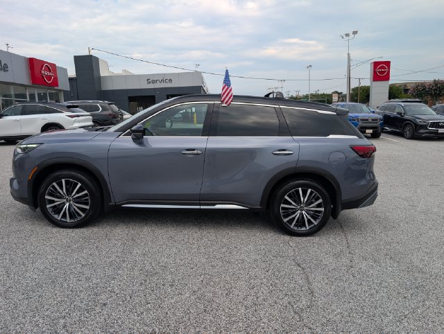 Used 2023 INFINITI QX60 Autograph w/ Cargo Package AWD/4WD image 2