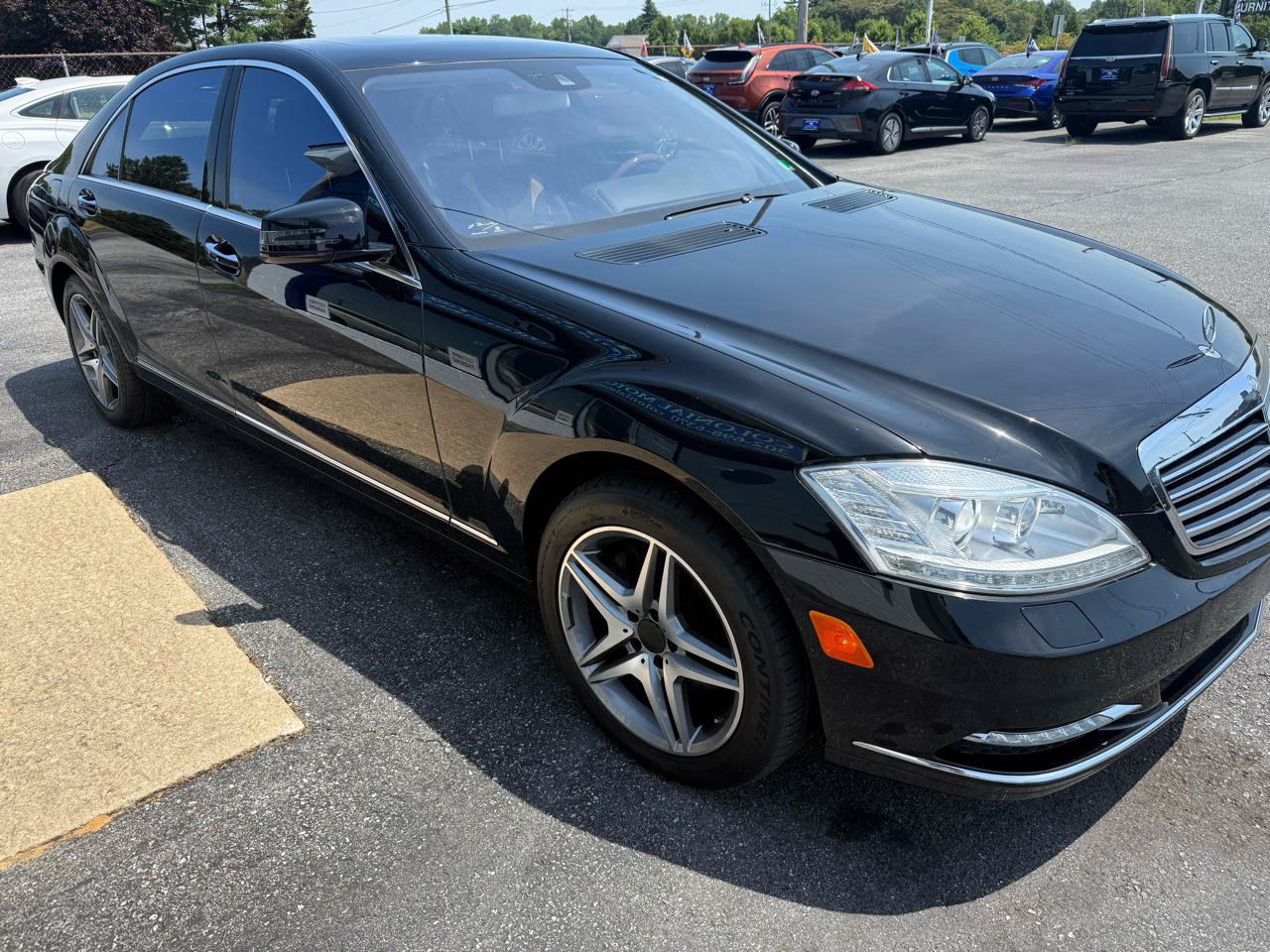 Used 2011 Mercedes-Benz S 550 4MATIC image 5