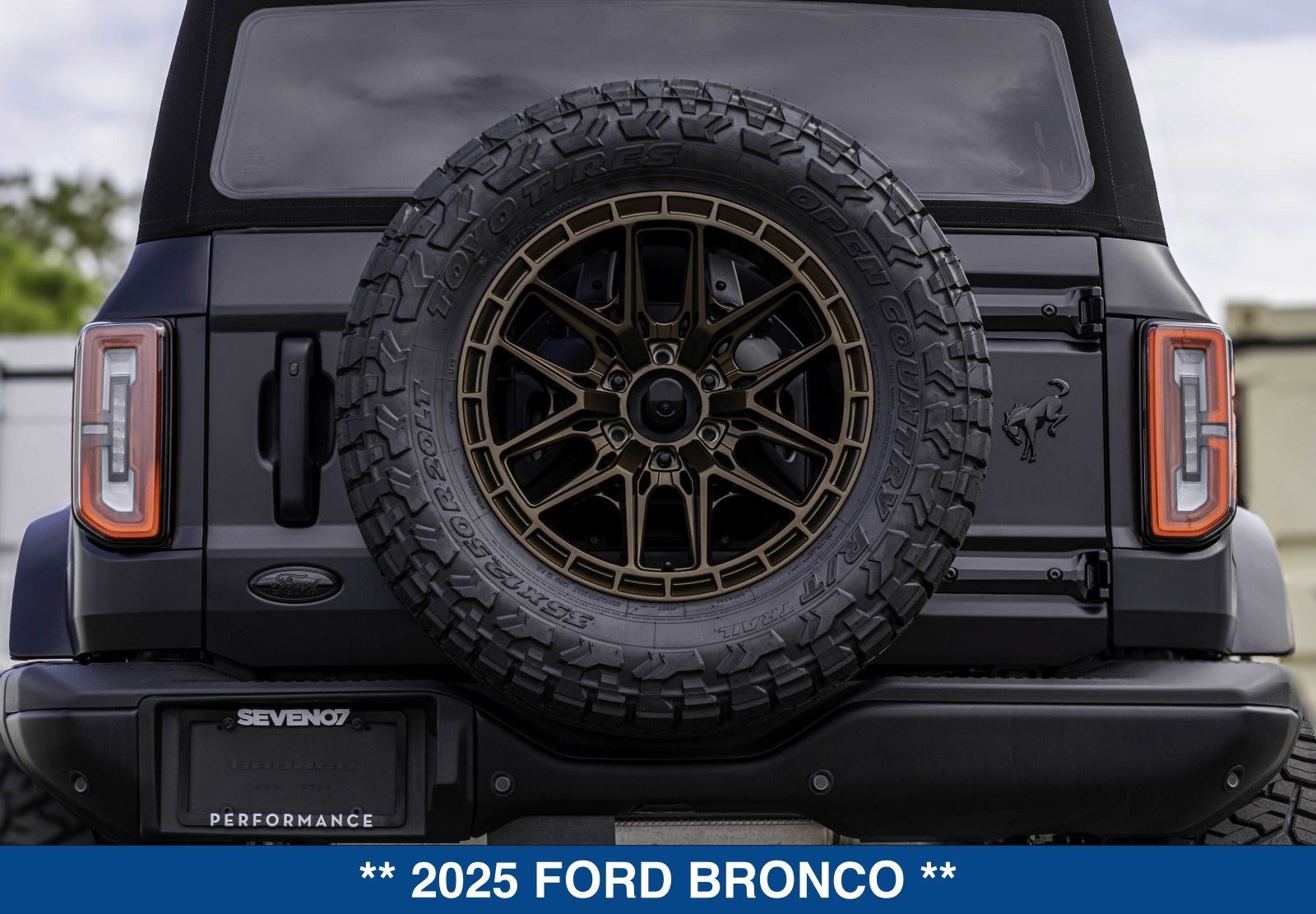 Used 2025 Ford Bronco Badlands AWD/4WD image 40