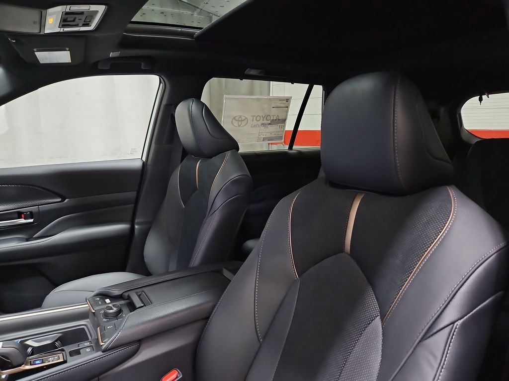New 2026 Toyota Grand Highlander AWD Hybrid image 34