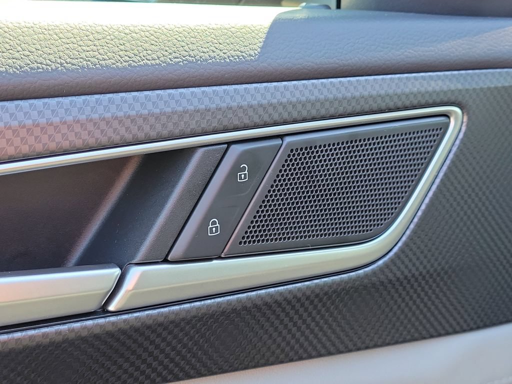 New 2025 Volkswagen Atlas Peak Edition SE AWD/4WD image 21