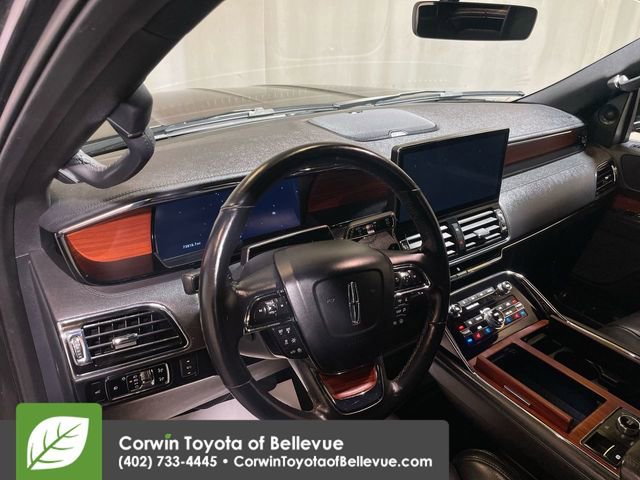 Used 2024 Lincoln Navigator L 4WD image 11