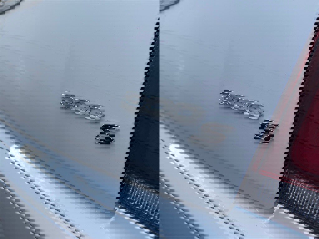 Used 2019 Chrysler 300 S image 10