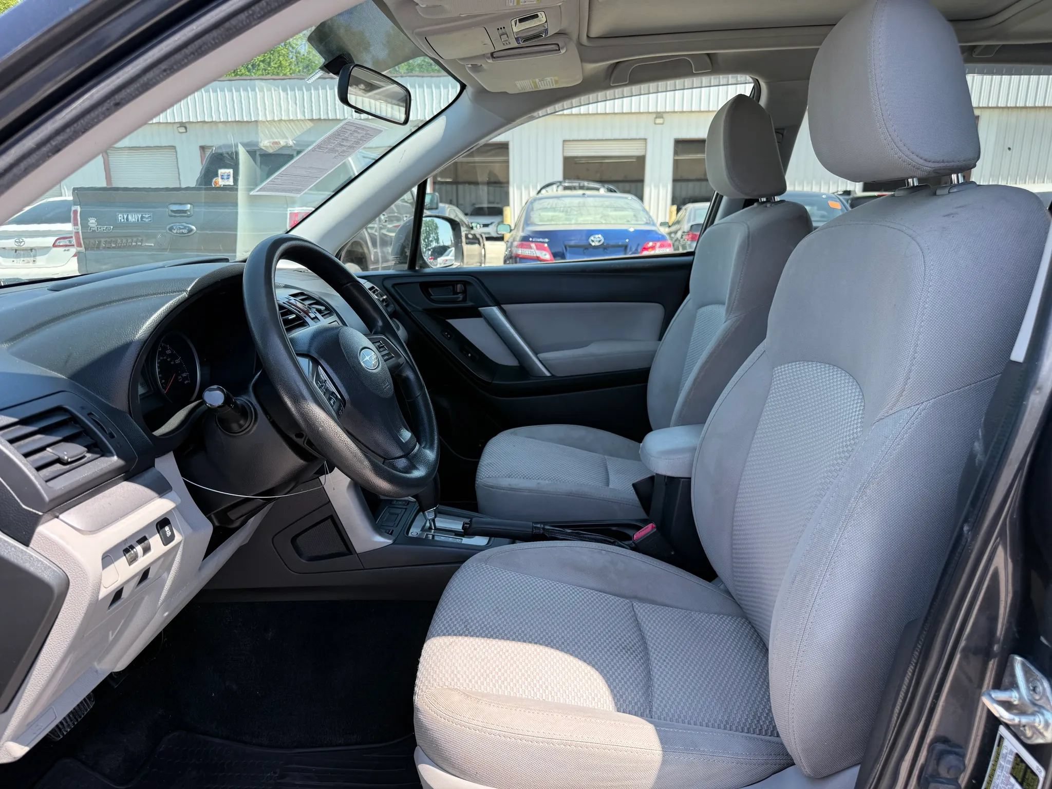 Used 2015 Subaru Forester 2.5i Premium w/ All-Weather Package AWD/4WD image 2