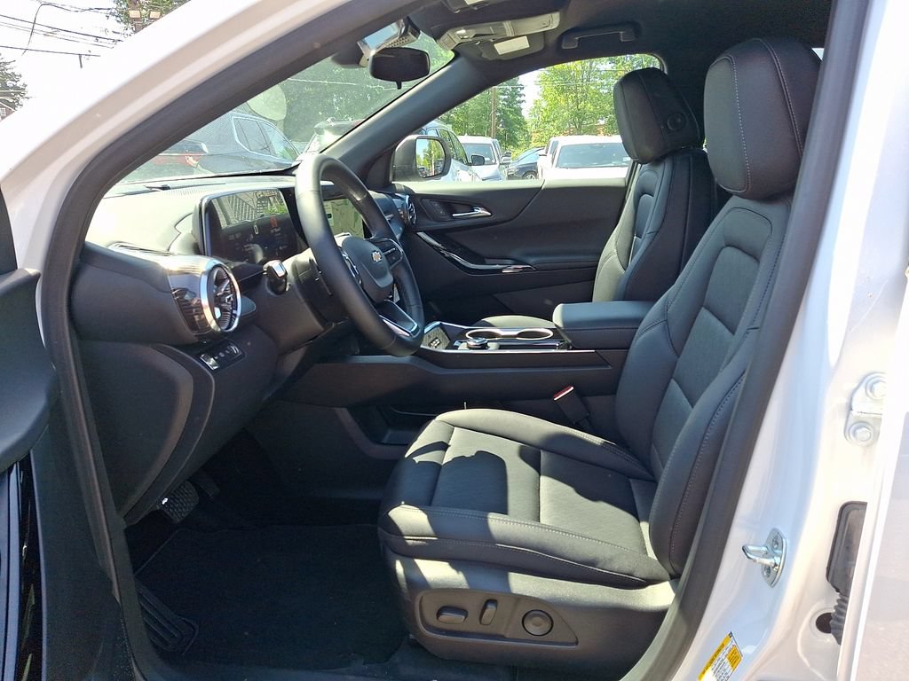 Used 2026 Chevrolet Equinox LT w/ Convenience Package II AWD/4WD image 11