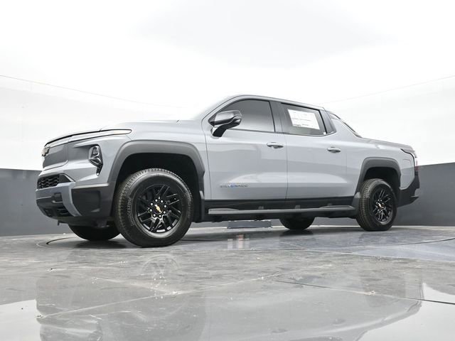 New 2025 Chevrolet Silverado EV LT image 56