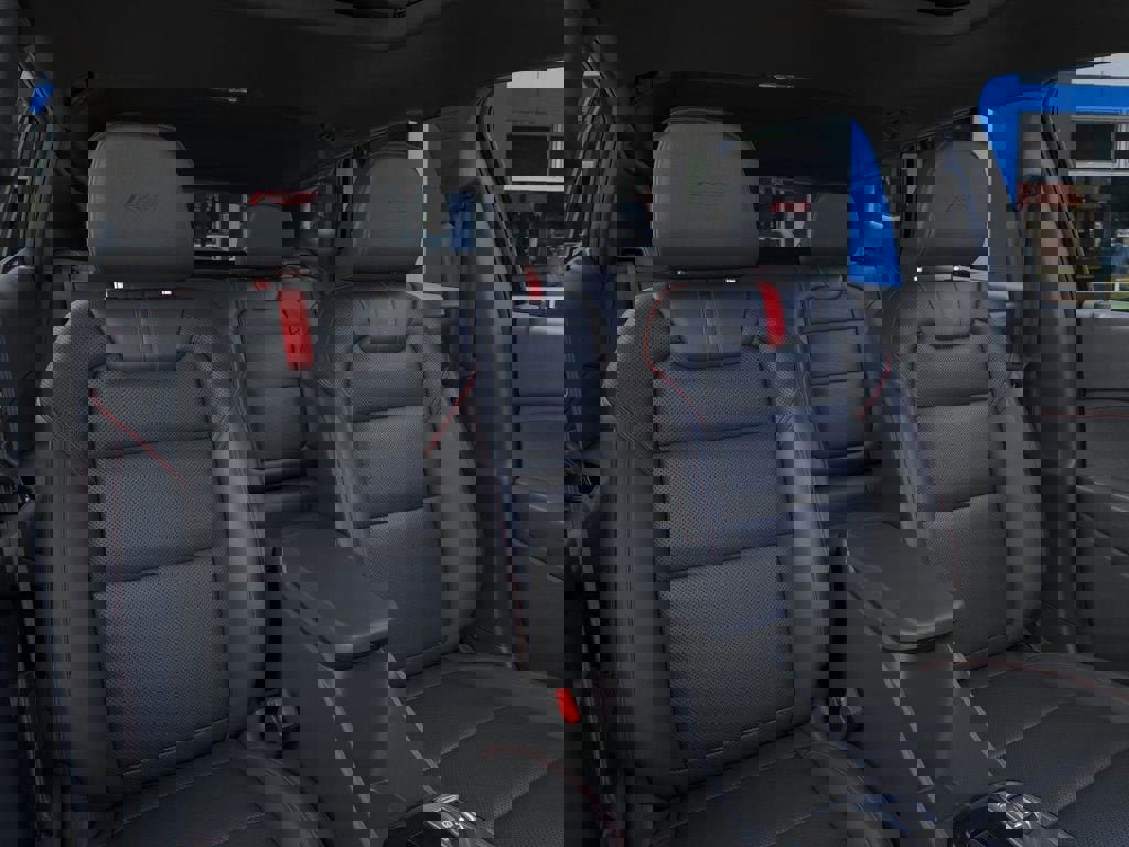 New 2025 Chevrolet Trax RS w/ Sunroof Package image 17