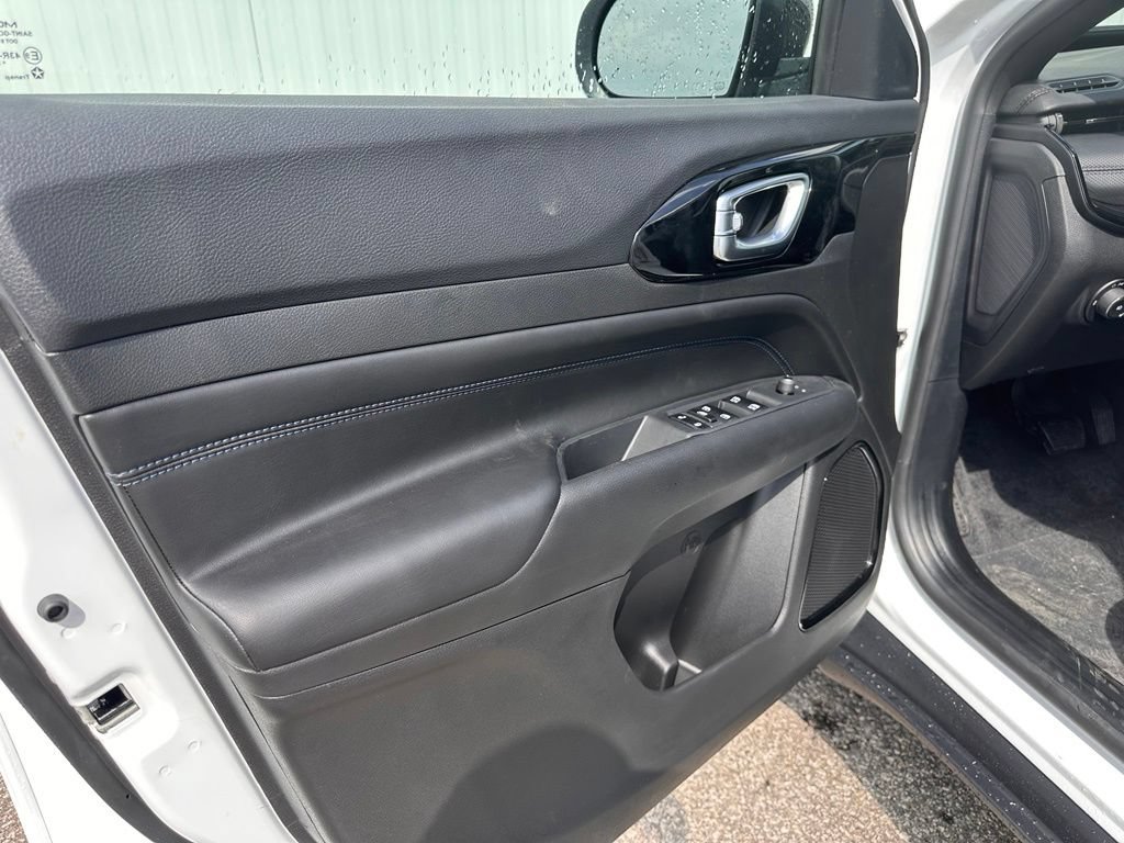 New 2026 Jeep Compass Latitude AWD/4WD image 13