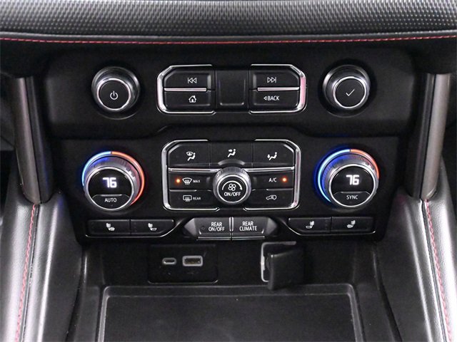 Used 2022 Chevrolet Suburban RST w/ Luxury Package image 39