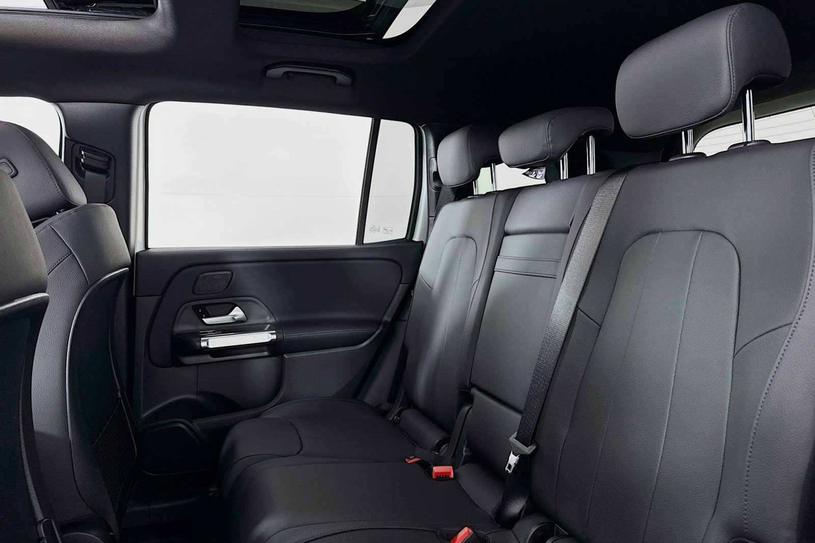 New 2026 Mercedes-Benz GLB 250 image 7