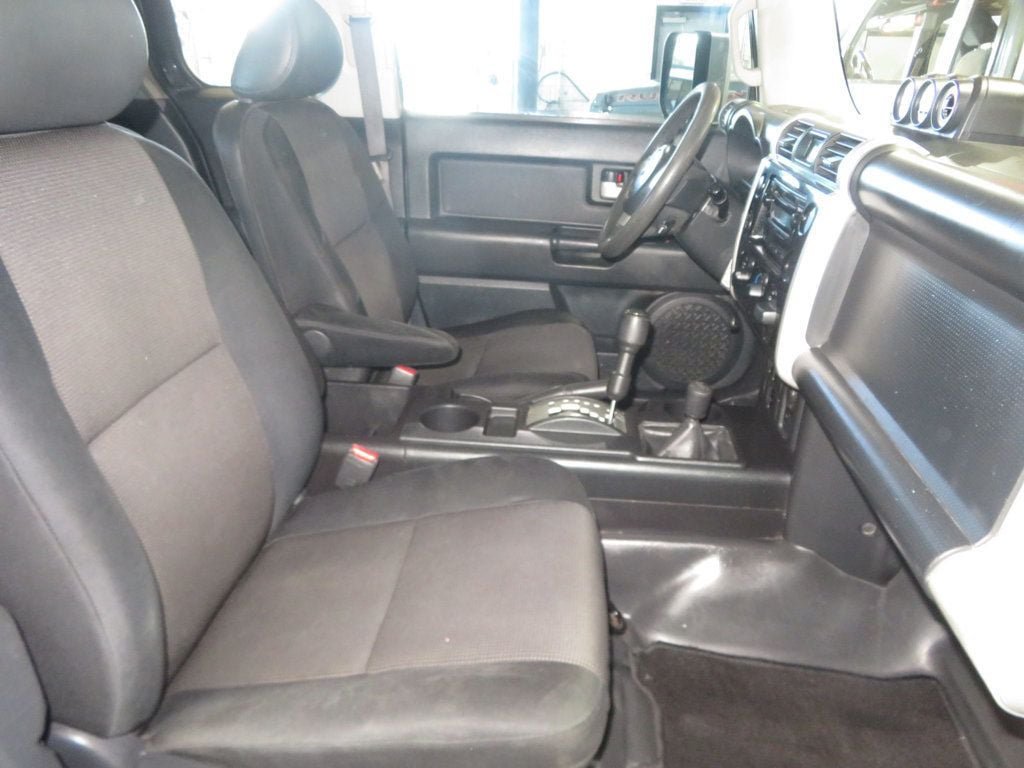 Used 2008 Toyota FJ Cruiser 4WD w/ Convenience Pkg image 27
