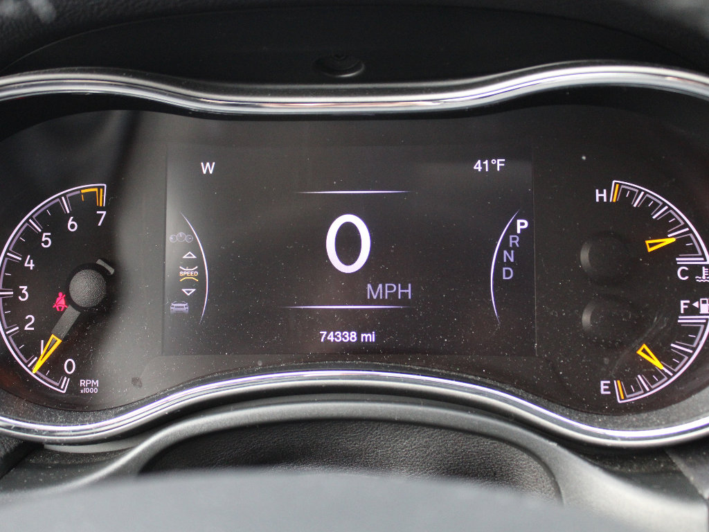 Used 2020 Jeep Grand Cherokee Laredo w/ 18" Wheel & 8.4" Radio Group image 9