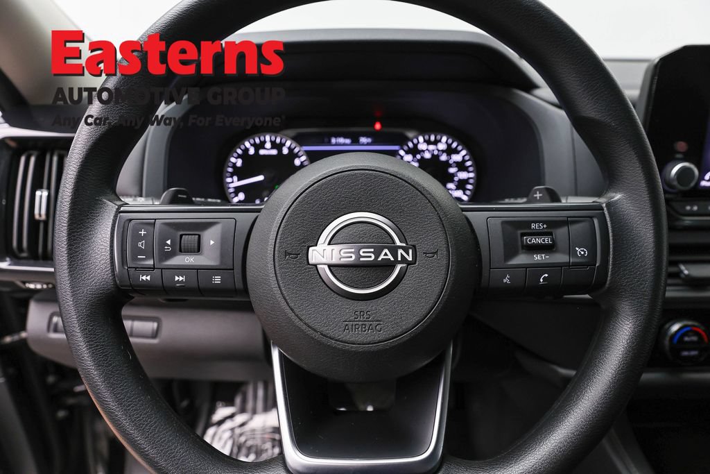 Used 2024 Nissan Pathfinder S AWD/4WD image 10